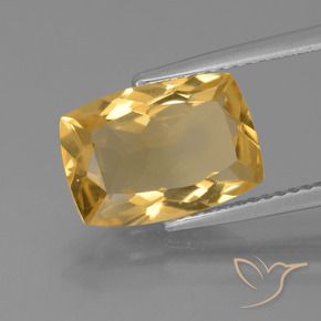 3.51 ct Golden Citrine Stone, Natural Citrine in Cushion-Cut Shape for Sale