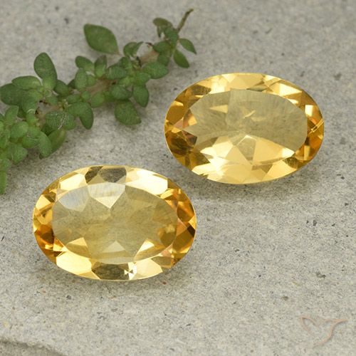 9.53ctw Natural Medium-Light Golden Citrine, Oval, VVS-VS