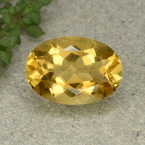 5.59 ct Golden Citrine Gemstone, Citrine Gem in Oval Facet Shape for Sale.