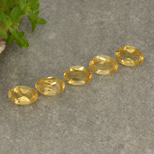 Amarillo-dorado claro Citrina Gema - 0.4ct Forma ovalada (ID: 496959)