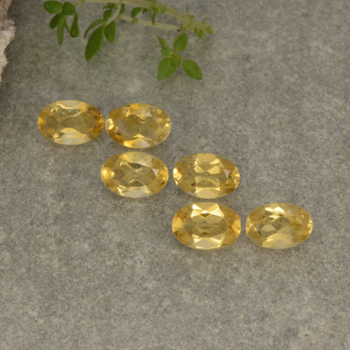 Medium Golden Citrino Gem - 0.4ct Ovale sfaccettato (ID: 496976)