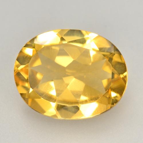 Medium Golden 黄水晶 Gem - 3ct 椭圆形切面 (ID: 565660)