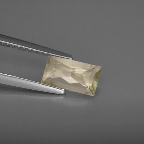 Color-Change Diaspore Gemstone in 8.5 x 4.9 mm Size for Sale, Color-Change Diaspore Stone in Green/Pink Color