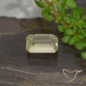 Color-Change Diaspore Gemstone in 5.6 x 3.9 mm Size for Sale, Color-Change Diaspore Stone in Yellow Beige Color
