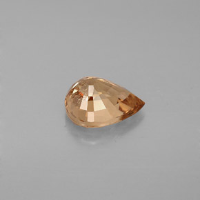 Color-Change Garnet Gemstone in 8 x 6 mm (calibrated) Size for Sale, Color-Change Garnet Stone in Golden Brown to Orange Color