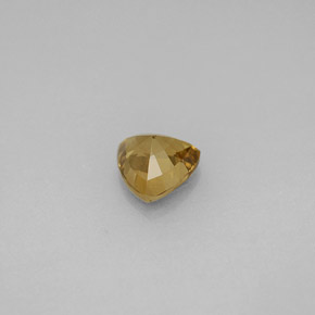 Color-Change Garnet Gemstone in 5.6 x 5.6 mm Size for Sale, Color-Change Garnet Stone in Greenish Brown To Red Pink Color