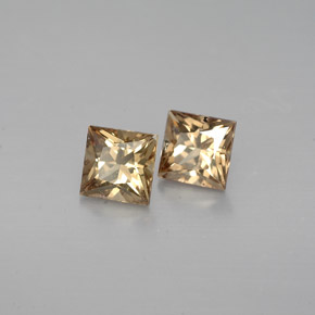 0.96 ct Multicolor Color-Change Garnet Stone, Natural Color-Change Garnet in Princess-Cut Shape for Sale