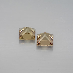 Color-Change Garnet Gemstone in 4 x 4 mm (calibrated) Size for Sale, Color-Change Garnet Stone in Golden Brown to Orange Color