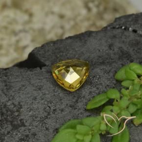 Color-Change Garnet Gemstone in 5.3 x 5.3 mm Size for Sale, Color-Change Garnet Stone in Golden Yellow Color