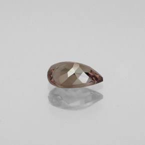 Color-Change Garnet Gemstone in 7 x 5 mm (calibrated) Size for Sale, Color-Change Garnet Stone in Golden Brown to Orange Color