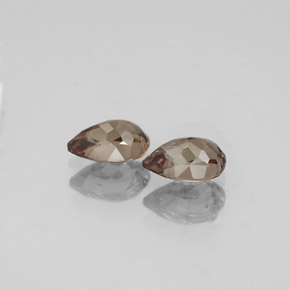 Color-Change Garnet Gemstones in 6.1 x 4.1 mm Size for Sale, Color-Change Garnet Stones in Brownish Rose to Red Color