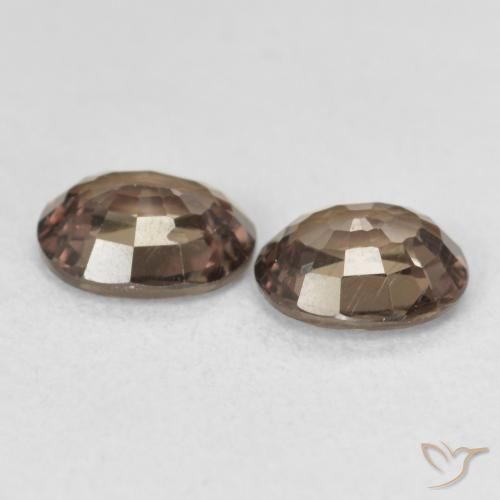 Color-Change Garnet Gemstones in 6.9 x 5.3 mm Size for Sale, Color-Change Garnet Stones in Medium Light Brown Color