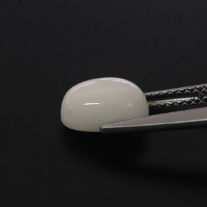 Coral Gemstone in 8.7 x 6.1 mm Size for Sale, Coral Stone in White Color