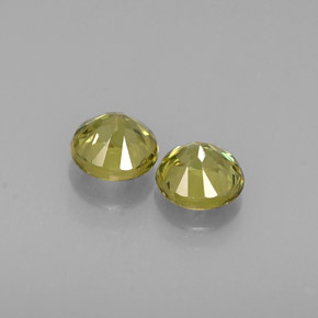 Demantoid Garnet Gemstone in 4 mm (calibrated) Size for Sale, Demantoid Garnet Stone in Golden Green Color