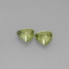 Demantoid Garnet Gemstone in 5 x 5 mm (calibrated) Size for Sale, Demantoid Garnet Stone in Green Color
