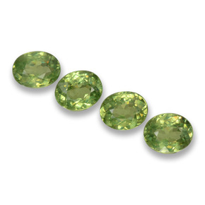 Forêt verte Grenat Démantoïde gemme - 0.3ct Ovale facette (ID: 458282)