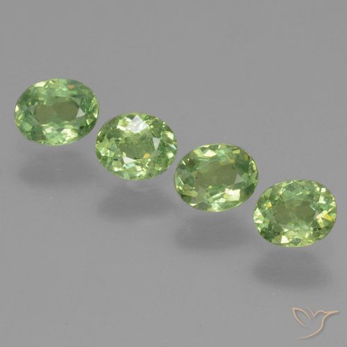 1.24ctw Natural Medium Green Demantoid Garnet, Oval, VS
