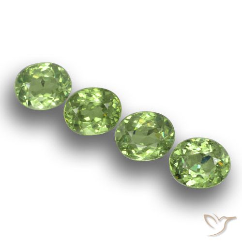 1.77ctw Natural Medium Green Demantoid Garnet, Oval, VS