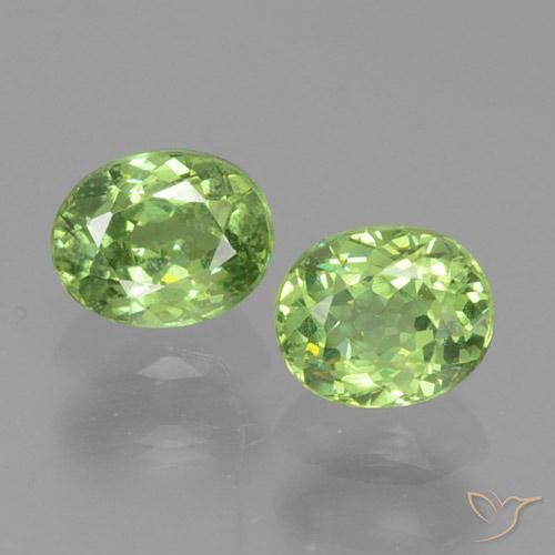 0.81ctw Natural Warm Green Demantoid Garnet, Oval, VS-SI