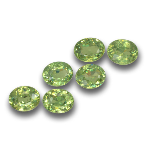 Verde amarillo Granate Demantoide Gema - 0.3ct Forma ovalada (ID: 458681)