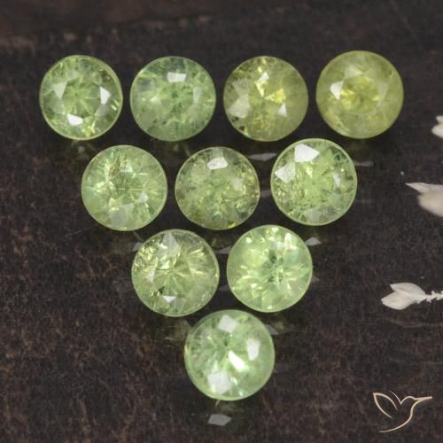 1,94 ct diamantgeschliffener Demantoid-Granat, 3,1 mm aus Namibia, Photo A