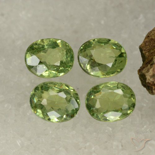 1.52ctw Natural Medium Green Demantoid Garnet, Oval, VS