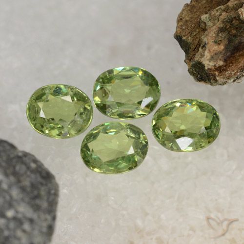 1.54ctw Natural Warm Green Demantoid Garnet, Oval, VS