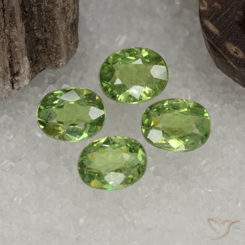 1.45ctw Natural Warm Green Demantoid Garnet, Oval, VS