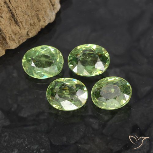 1.73ctw Natural Medium Green Demantoid Garnet, Oval, VS