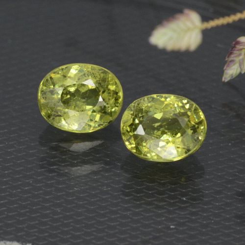 Medium Yellow Demantoid Garnet Gem - 0.5ct Oval Facet (ID: 471686)