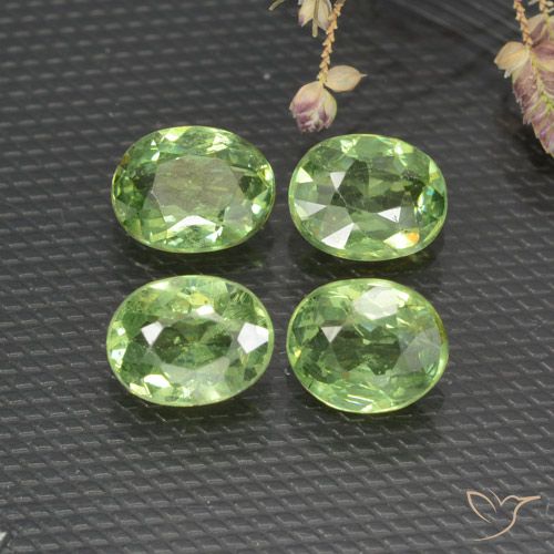 1.51ctw Natural Warm Green Demantoid Garnet, Oval, VS
