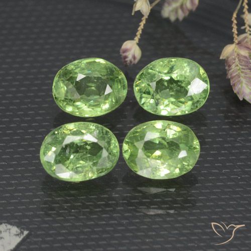 1.65ctw Natural Warm Green Demantoid Garnet, Oval, VS