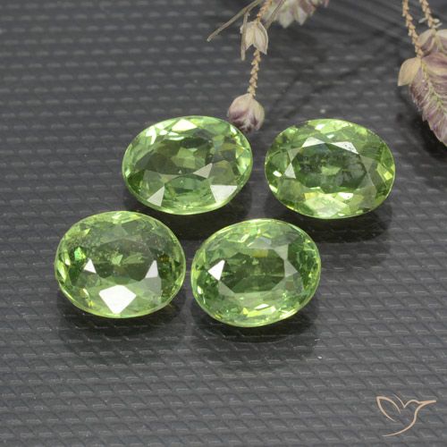 1.50ctw Natural Warm Green Demantoid Garnet, Oval, VS