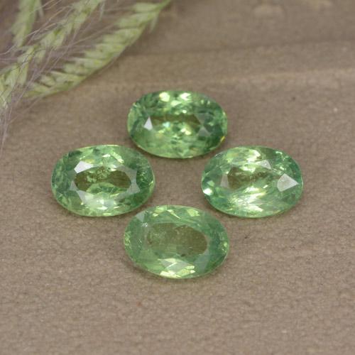Светло-зеленый Гранат Демантоид Камень - 0.6ct Фасетный Овал (ID: 478600)