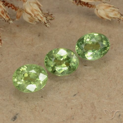 0.86ctw Natural Yellow Green Demantoid Garnet, Oval, VS-SI