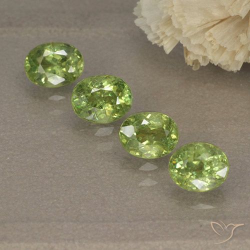 Light Lively Green Demantoid Garnet Gem - 0.5ct Oval Facet (ID: 498890)