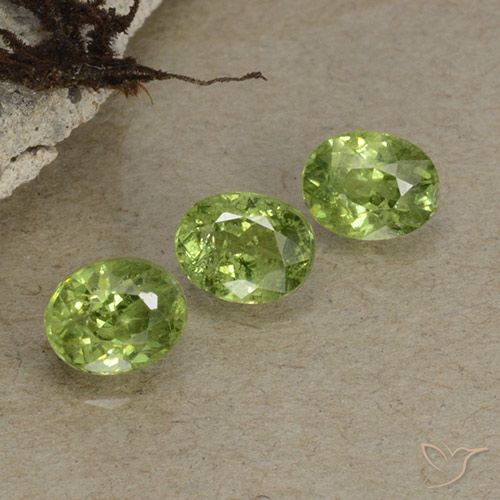 1.26ctw Natural Light Forest Green Demantoid Garnet, Oval, VS-SI