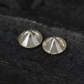 Diamond Gemstones in 3 mm (calibrated) Size for Sale, Diamond Stones in Light Yellow Color