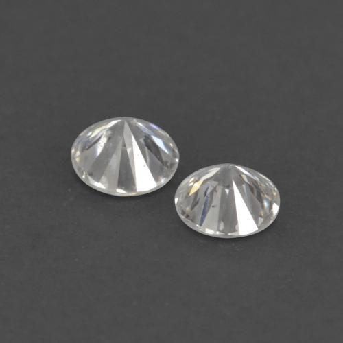 Diamond Gemstones in 1.7 mm Size for Sale, Diamond Stones in Warm White Color
