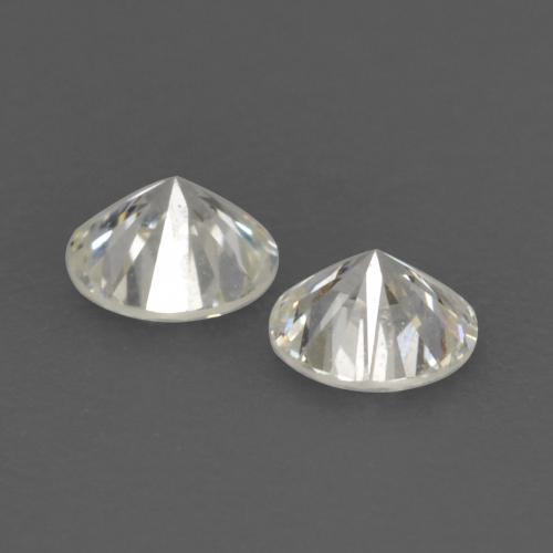 Diamond Gemstones in 2.8 mm (calibrated) Size for Sale, Diamond Stones in Warm White Color