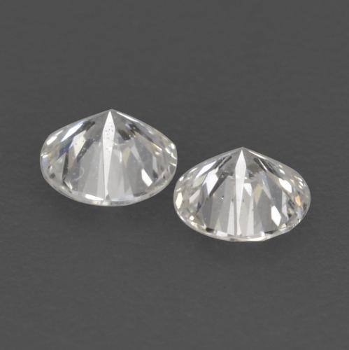 Diamond Gemstones in 2.6 mm (calibrated) Size for Sale, Diamond Stones in Warm White Color