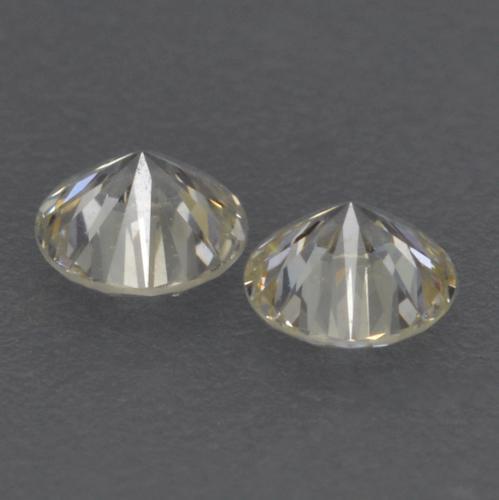 Diamond Gemstones in 2.7 mm Size for Sale, Diamond Stones in Warm White Color