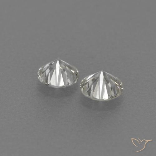 Diamond Gemstones in 2.6 mm (calibrated) Size for Sale, Diamond Stones in I Color