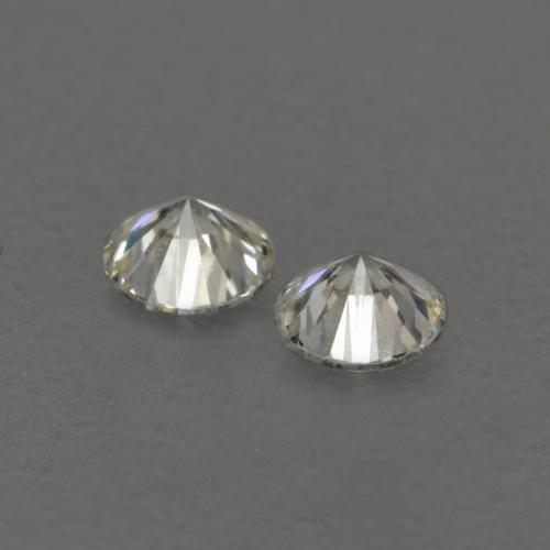 Diamond Gemstones in 2.6 mm Size for Sale, Diamond Stones in Warm White Color