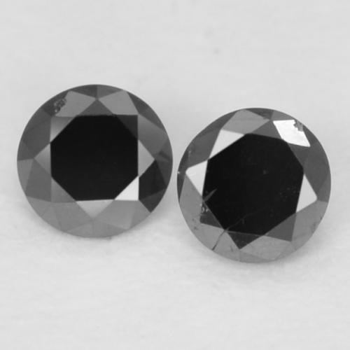 2 Stück runder schwarzer Diamant in der Größe 2,1mm, Gewicht 0,08 ct gesamt / durchschn. Je 0,04 ct, Schwarz in Opaque Reinheit, Natürlicher Edelstein, Mohs-Härte 10 - 10 Geeignet für den täglichen Gebrauch im Schmuck , Produkt-ID: 685624, Photo A