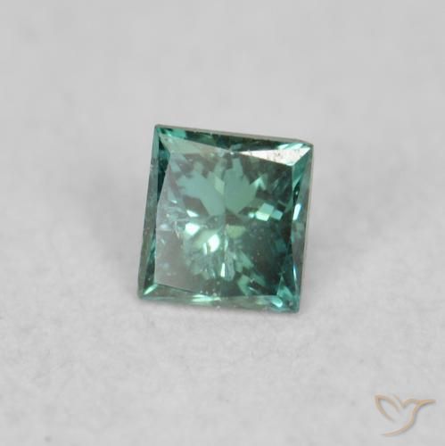 0.04 ct Green Diamond Stone, Natural Diamond in Princess-Cut Shape for Sale