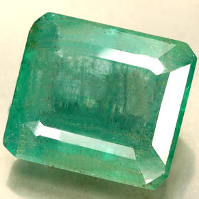 7.12 ct Green Emerald Gemstone, Emerald Gem in Octagon Facet Shape for Sale.