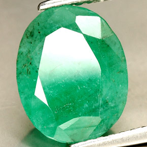 2.65 ct Green Emerald Stone, Natural Emerald in Oval Facet Shape for Sale