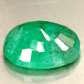 Emerald Gemstone in 10.7 x 8.5 mm Size for Sale, Emerald Stone in Green Color