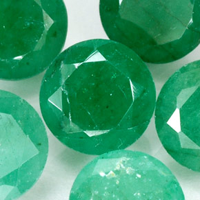 5.26 ct Green Emerald Stone, Natural Emerald in Round Facet Shape for Sale